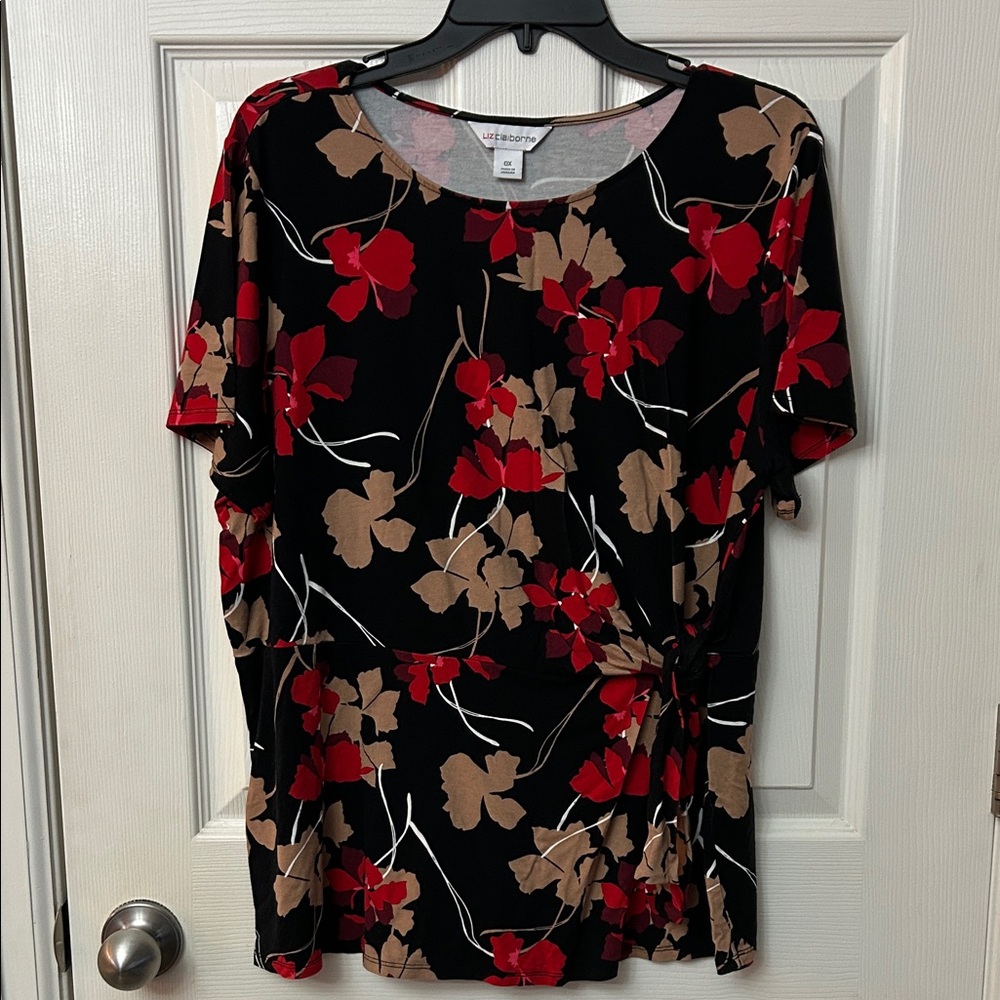 Liz Claiborne Black and Red Floral Short Sleeve Top